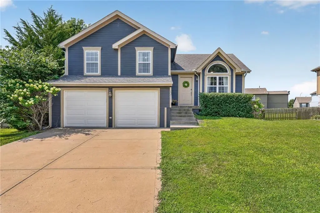 10820 N Smalley Court, Kansas City, MO 64157 - #1