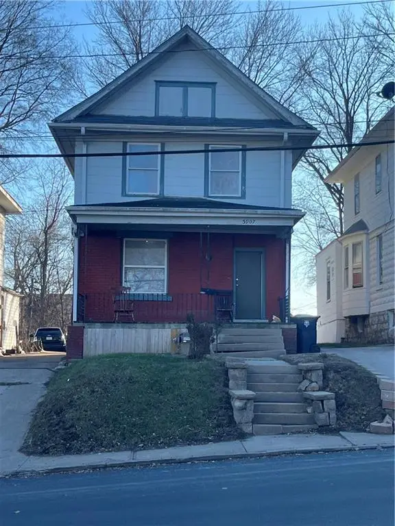 3907 E 9th Street, Kansas City, MO 64127 - #1