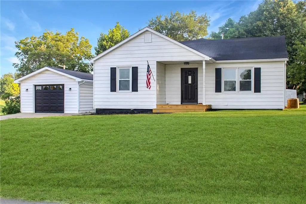 507 W Walnut Street, Waverly, MO 64096 - #1