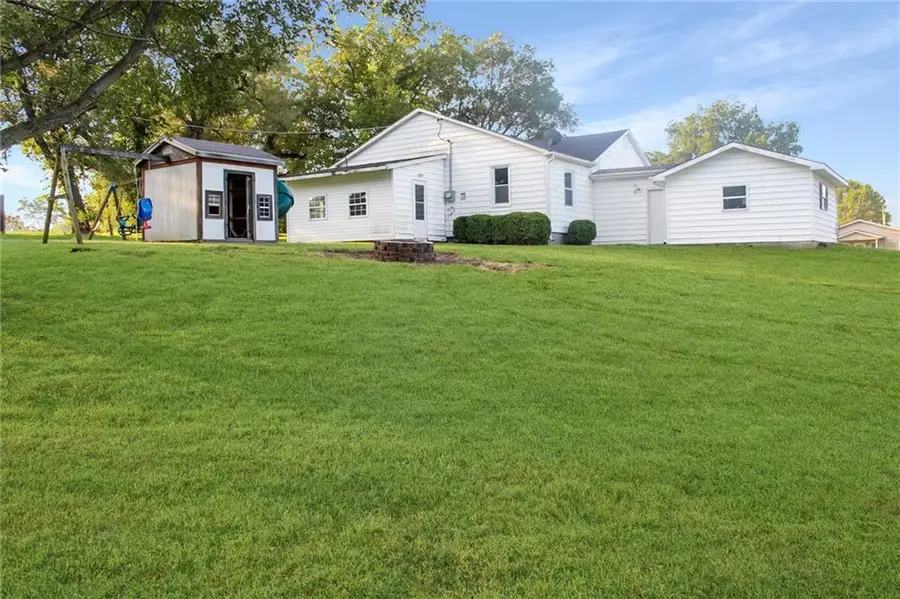 507 W Walnut Street, Waverly, MO 64096 - #2