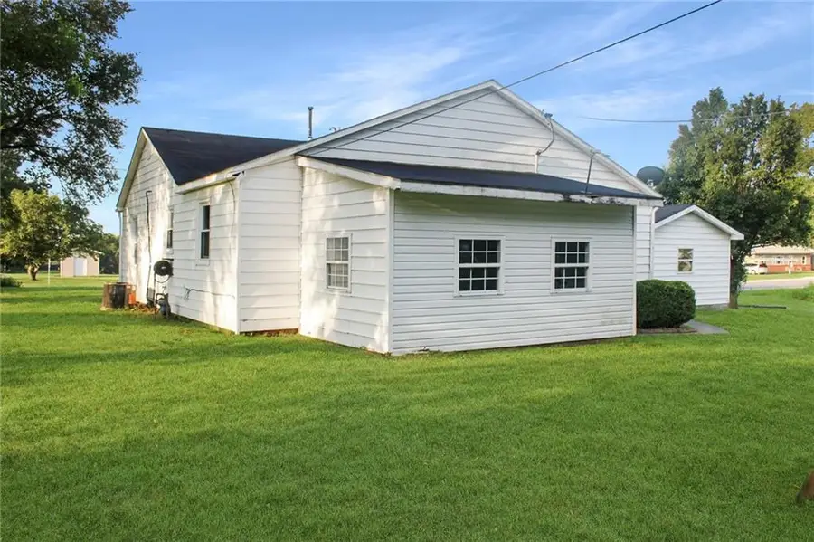 507 W Walnut Street, Waverly, MO 64096 - #3