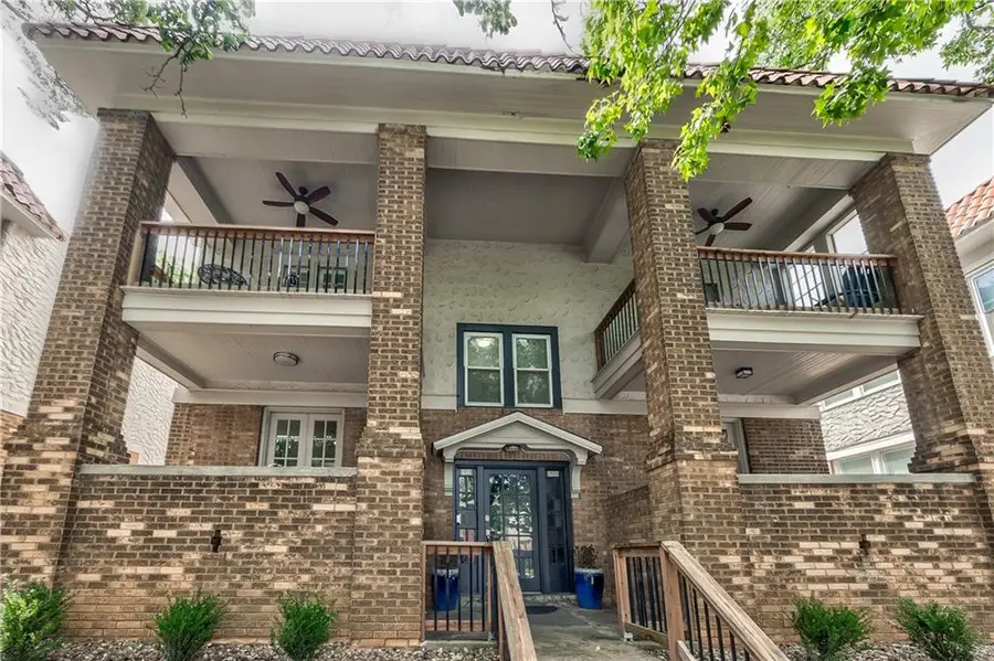 1813 W 41st Street, Kansas City, MO 64111 - #2