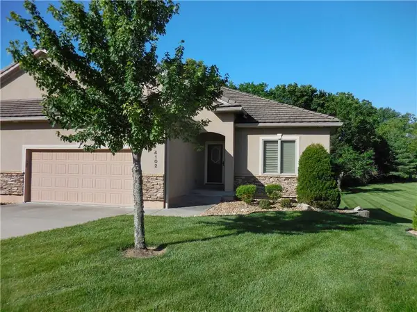 4102 NE Chapel Manor Court, Lee's Summit, MO 64064