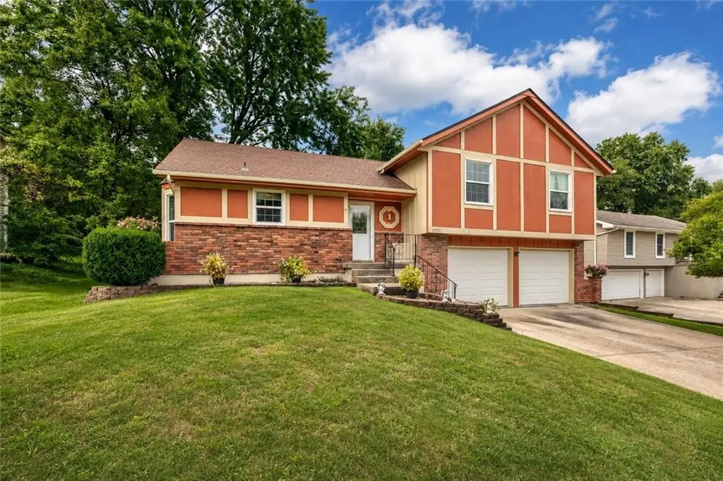 11917 W 49th Terrace, Shawnee, KS 66216 - #1