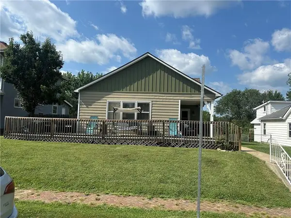 2425 Olive Street, St Joseph, MO 64507
