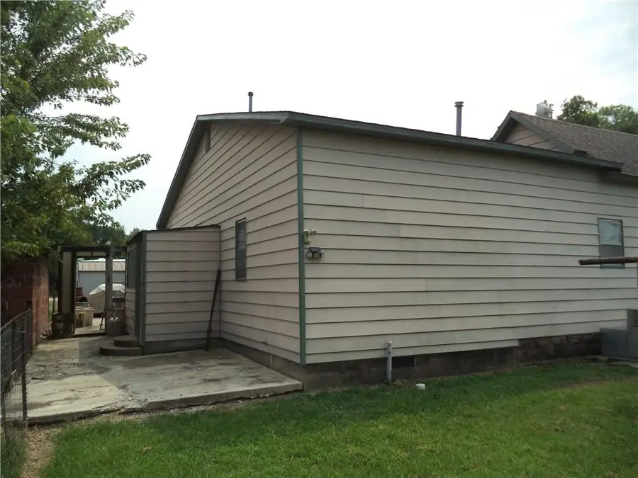 106 N Franklin Street, Elk City, KS 67301 - #3