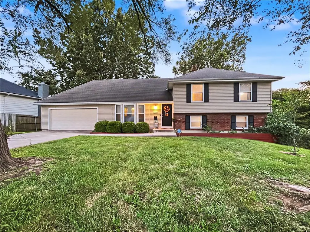 10704 Fremont Avenue, Kansas City, MO 64134 - #1
