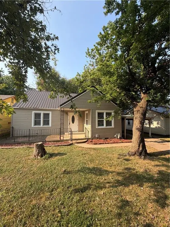 3132 Grand Avenue, Parsons, KS 67357