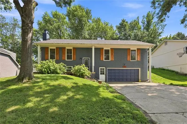 5519 NW Verlin Drive, Kansas City, MO 64152