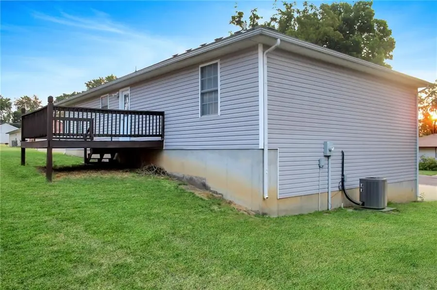 2900 Oak Street, Higginsville, MO 64037 - #3
