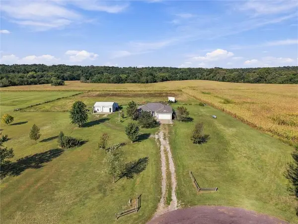 17363 247th Street, Tonganoxie, KS 66086