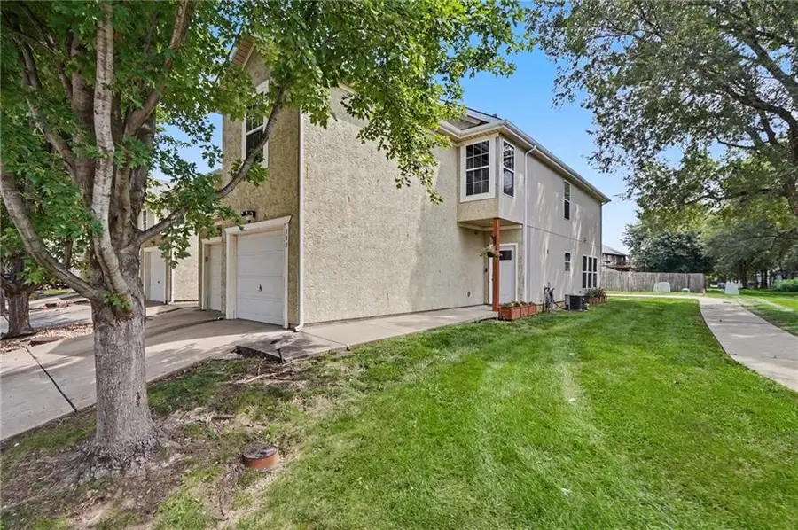 800 S Woodson Court, Gardner, KS 66030 - #2