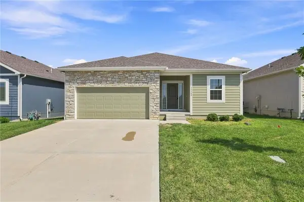 15348 Jessica Street, Parkville, MO 64152