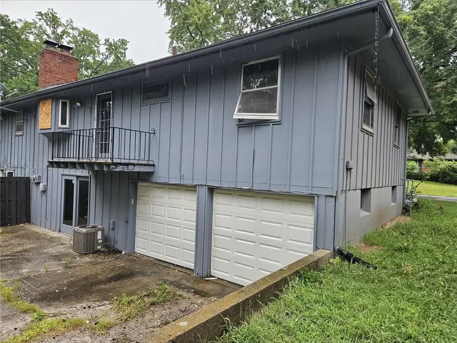 15010 E 46th Street S, Independence, MO 64055 - #3