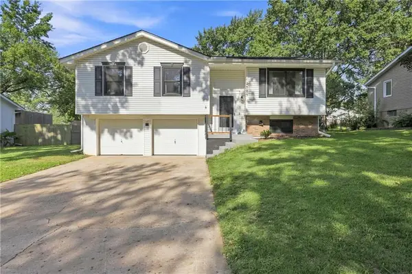 1409 NW 48th Street, Blue Springs, MO 64015
