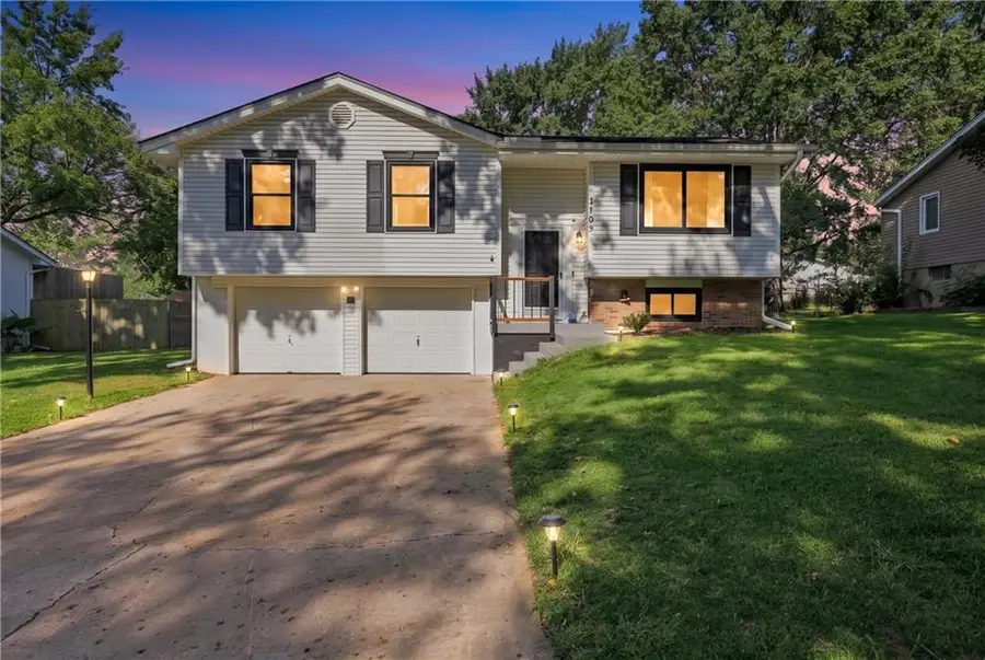 1409 NW 48th Street, Blue Springs, MO 64015 - #2
