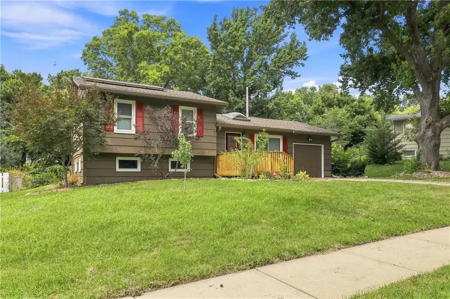 7310 Stearns Street, Shawnee, KS 66203 - #2