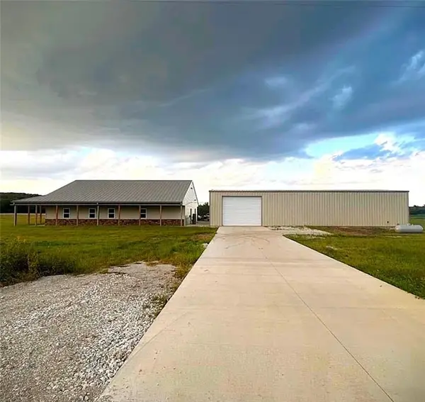 32667 NE 1800 Road, Centerville, KS 66014