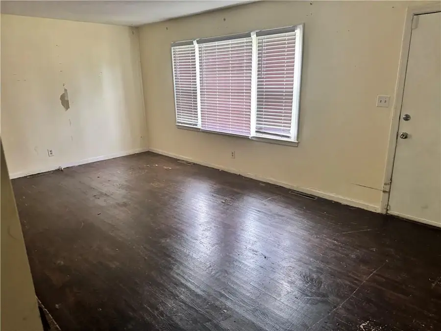 9810 Bennington Avenue, Kansas City, MO 64134 - #3