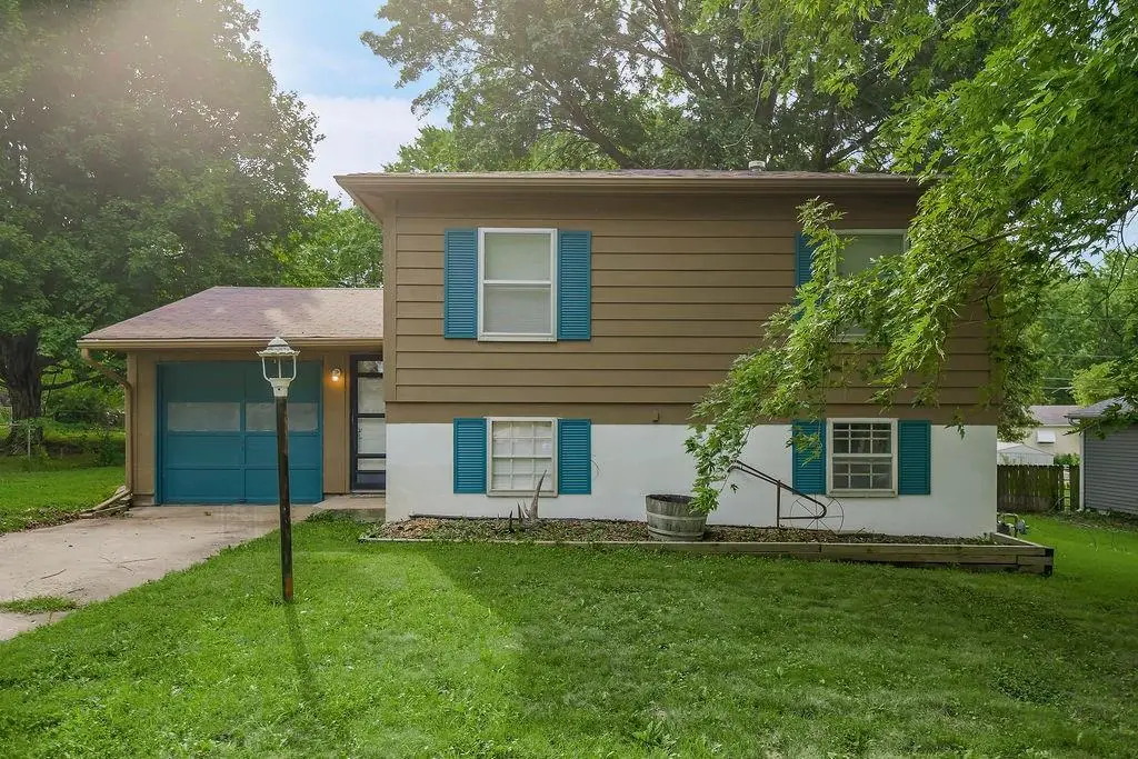 913 N Piute Avenue, Independence, MO 64056 - #1