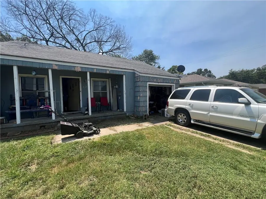 629 W Oak Street, Independence, KS 67301 - #2