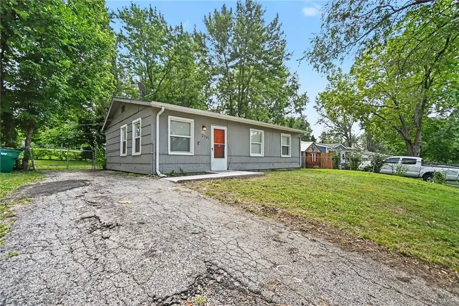 2701 S 48th Terrace, Kansas City, KS 66106 - #3