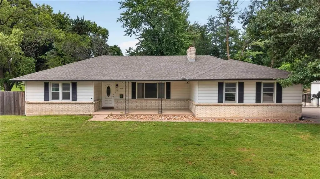 7726 Everett Avenue, Kansas City, KS 66112 - #1