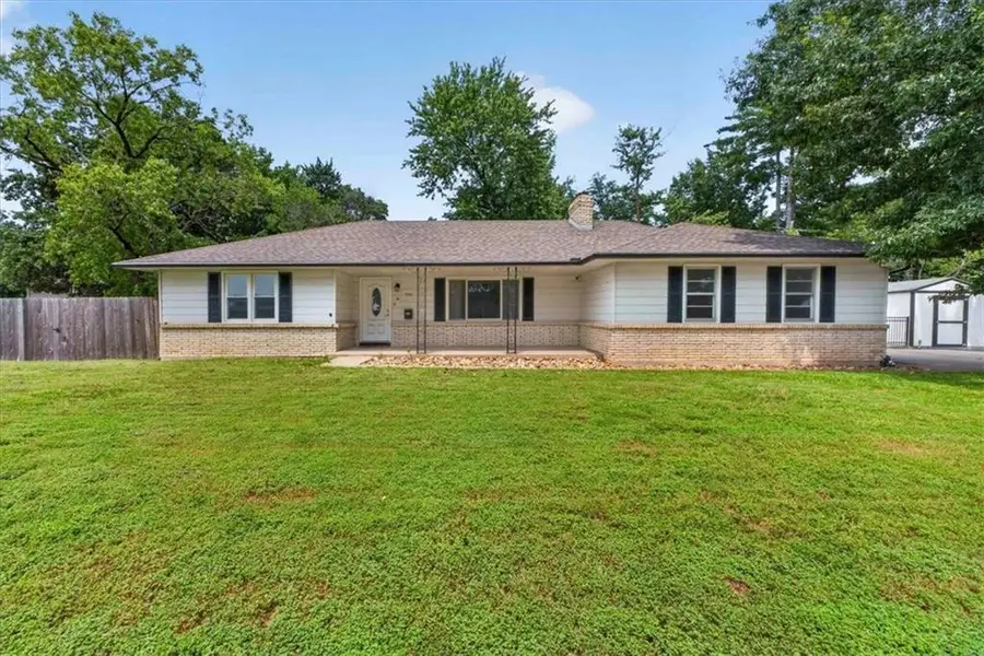 7726 Everett Avenue, Kansas City, KS 66112 - #2