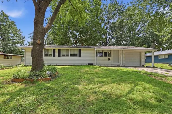 1803 NE 57th Street, Gladstone, MO 64118