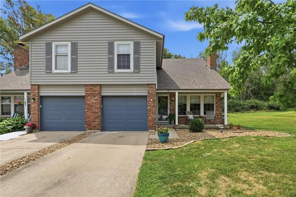 203 W Foxwood Drive, Raymore, MO 64083 - #1