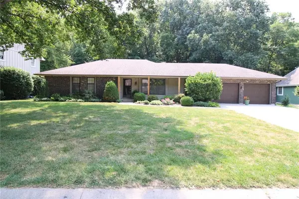 103 NW 59th Place, Gladstone, MO 64118