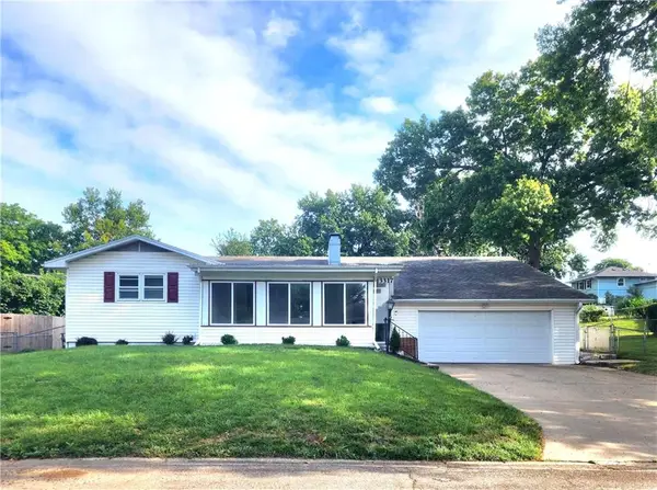 3317 Auburn Drive, St Joseph, MO 64506