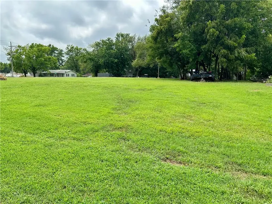 W 8th And Howenstein Street, Cameron, MO 64429 - #3