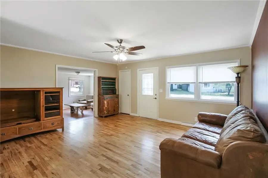 301 E 3rd Street, Altamont, KS 67330 - #3