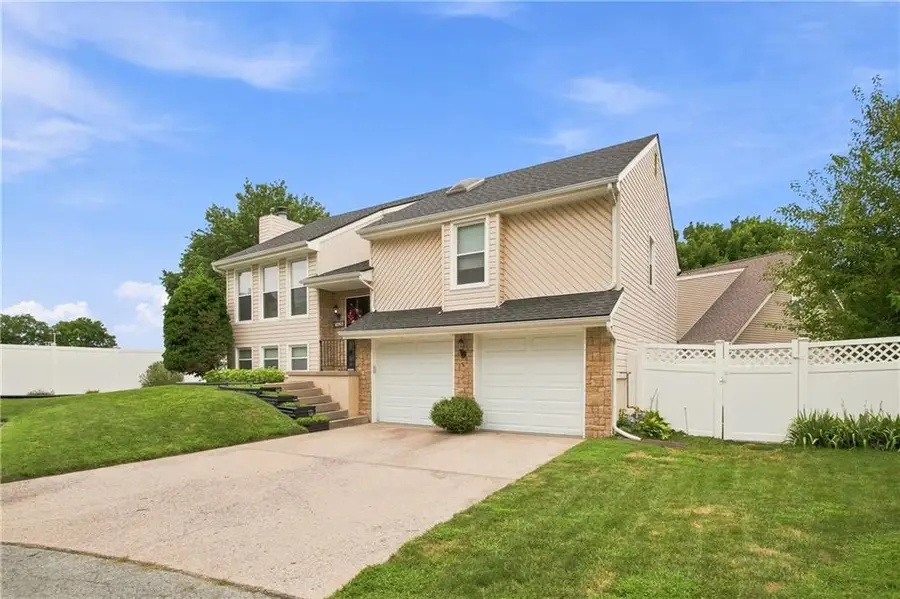 7426 Santa Fe Drive, Overland Park, KS 66204 - #2