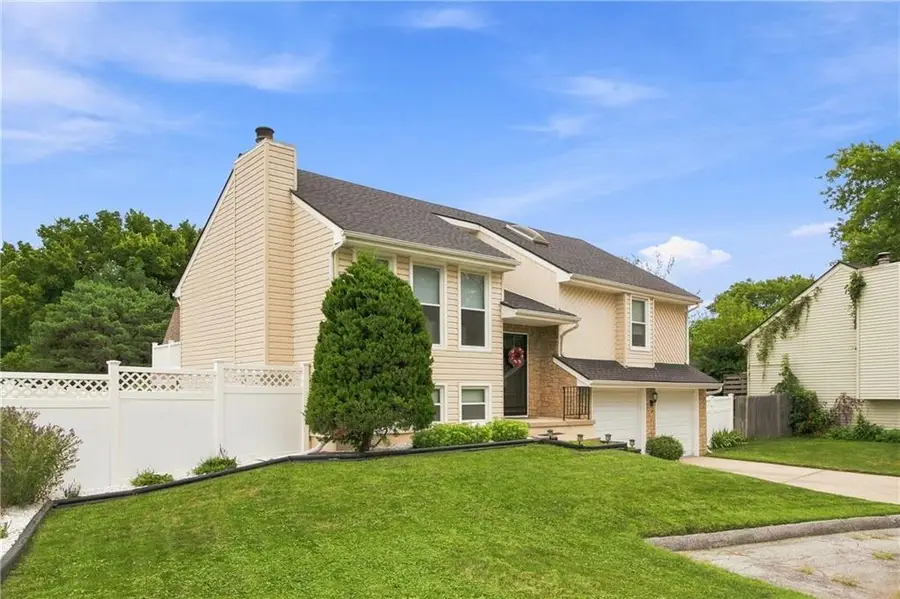 7426 Santa Fe Drive, Overland Park, KS 66204 - #3