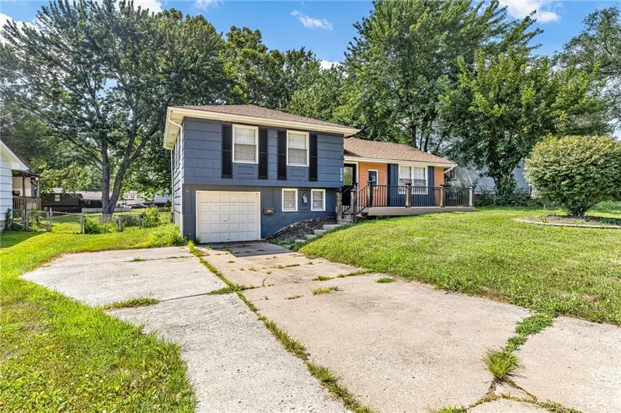 5204 S Delaware Avenue, Independence, MO 64055 - #2