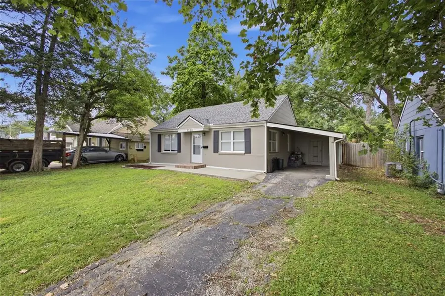 1124 E 80th Street, Kansas City, MO 64131 - #2