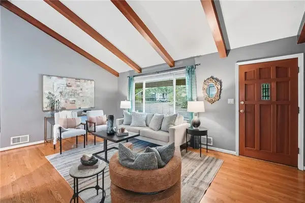 8133 W 93rd Street, Overland Park, KS 66212