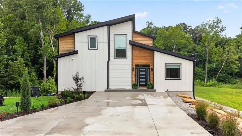 8395 NW Baker Circle, Kansas City, MO 64153 - #1