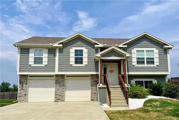 701 SE Juniper Drive, Blue Springs, MO 64014