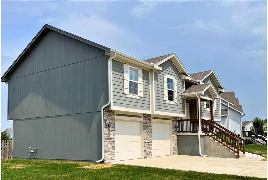 701 SE Juniper Drive, Blue Springs, MO 64014 - #2