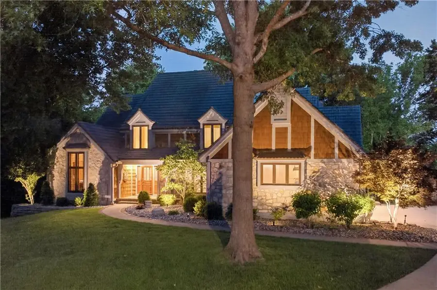 10703 W 124 Street, Overland Park, KS 66213 - #2