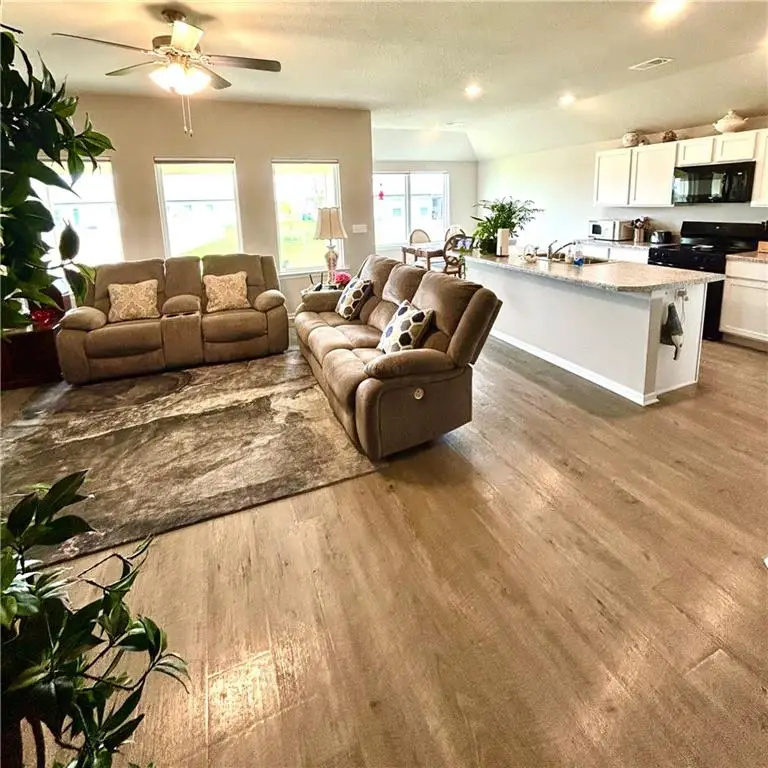 640 Lanesfield Street, Gardner, KS 66030 - #3