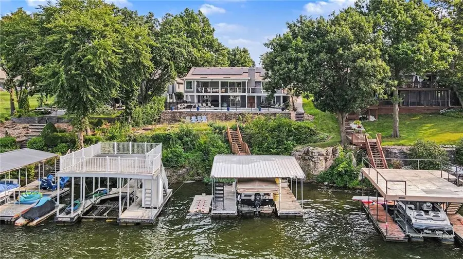 426 N Winnebago Drive, Lake Winnebago, MO 64034 - #2