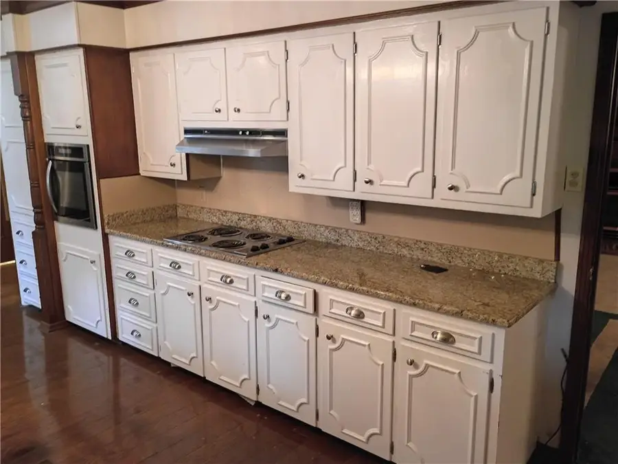 506 Elmwood Lane, Pittsburg, KS 66762 - #3