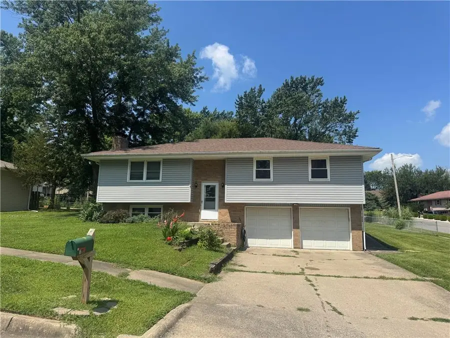 1008 S 21st Terrace, Leavenworth, KS 66048 - #2