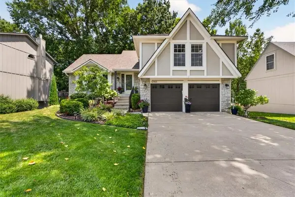 12165 S Alcan Street, Olathe, KS 66062