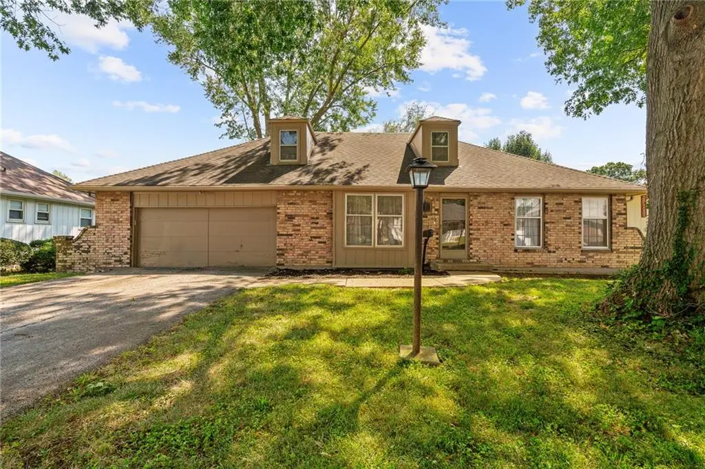 7923 Oakland Avenue, Kansas City, KS 66112 - #1