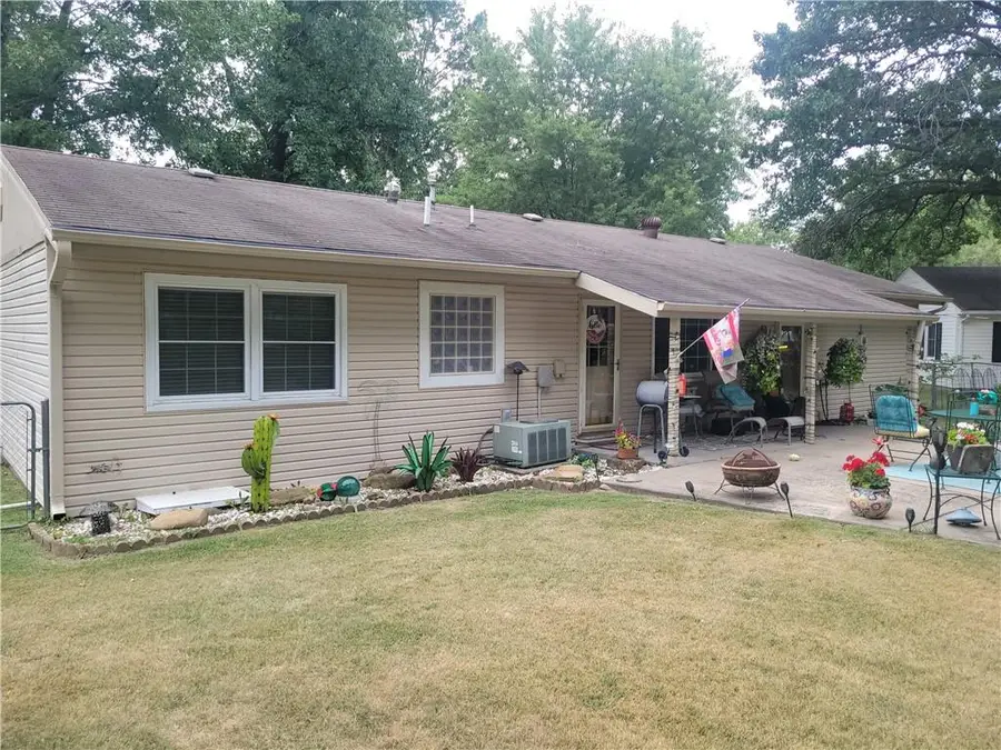 203 Fireside Drive, Arma, KS 66712 - #2